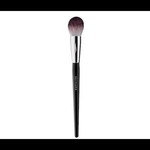 Sephora Featherweight Brush #90